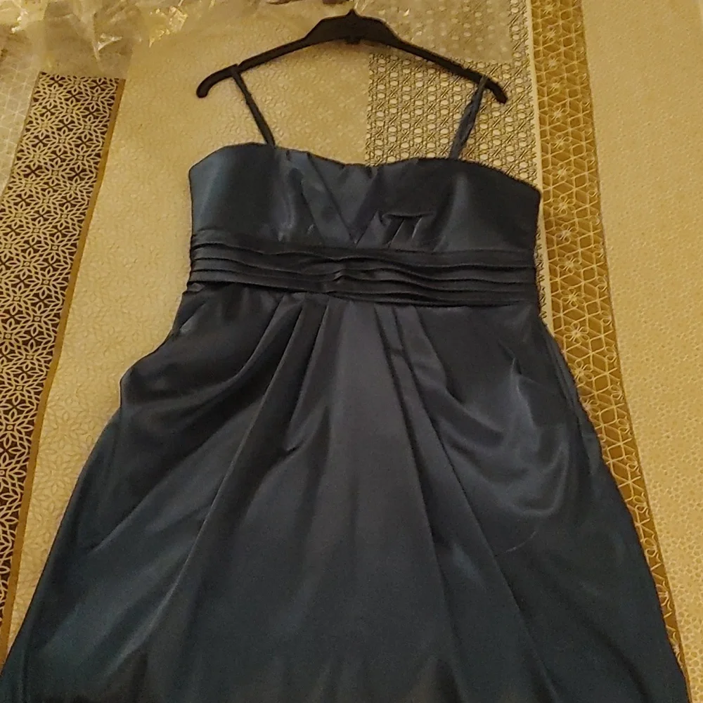 Dress - Picture 1 of 1
